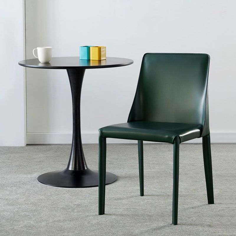 Silla sin brazos de comedor de metal moderno, silla de comedor de cuero para uso doméstico