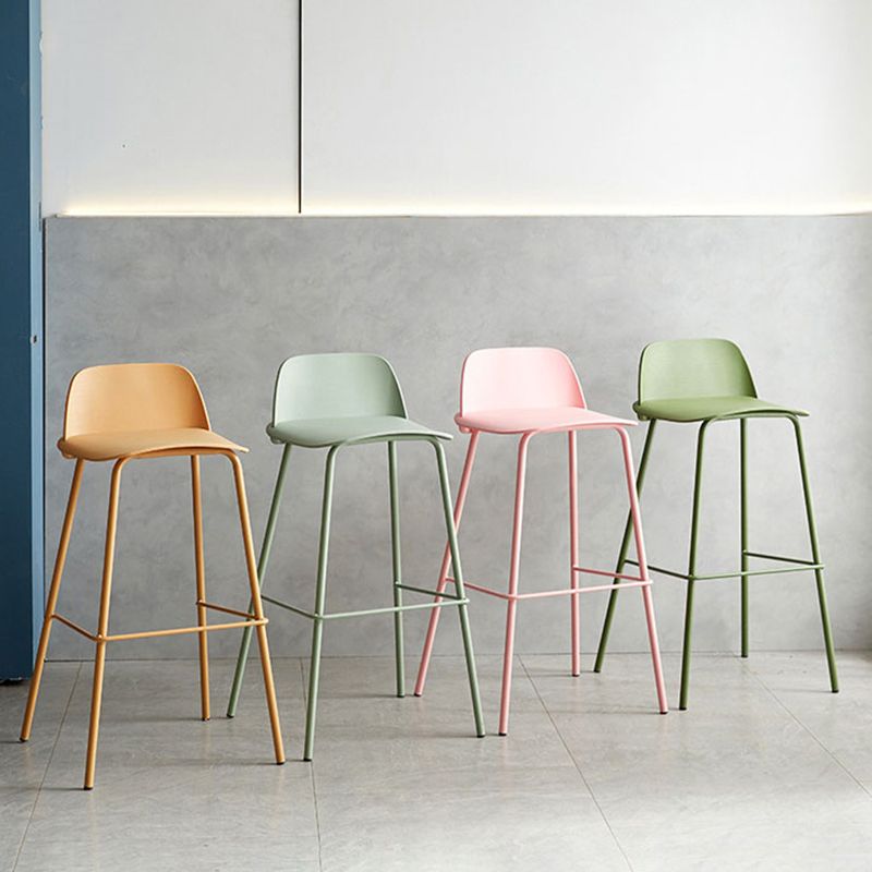 Taburete de bar de estilo industrial Taburete de mostrador con asiento de PP para barra de cocina