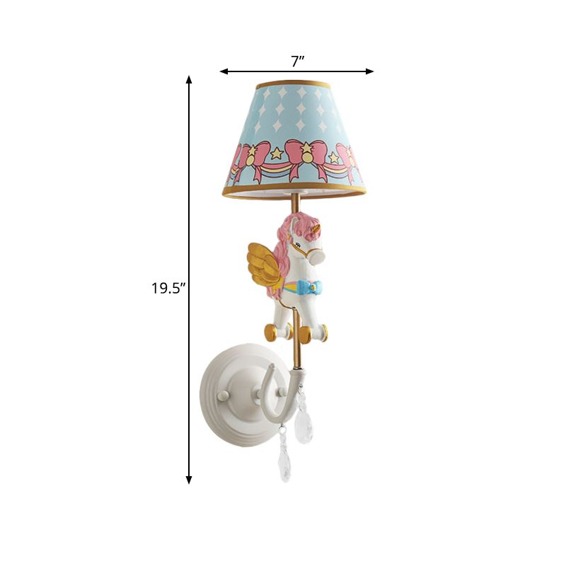 Cartoon kegel wandlamp met een eenhoorndecoratie 1 hoofdhars sconce licht in geel en blauw/geel en roze/geel en rood/geel en wit voor meisjes slaapkamer