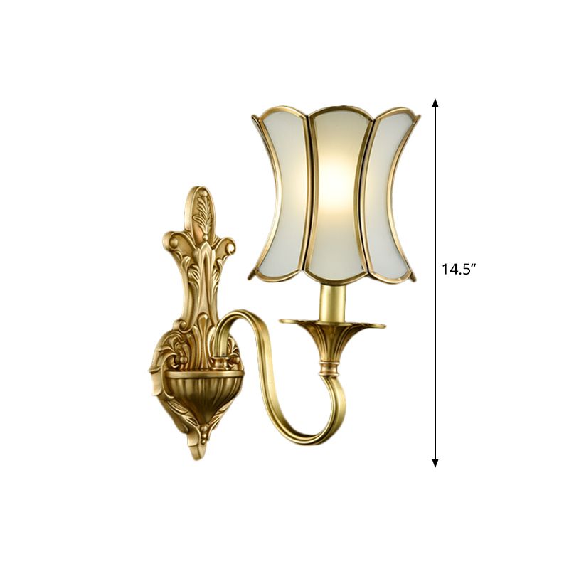 Traditional Curvy Sconce Light Fixture 1/2-Bulb Brass Metal Wall Lamp for Bedroom