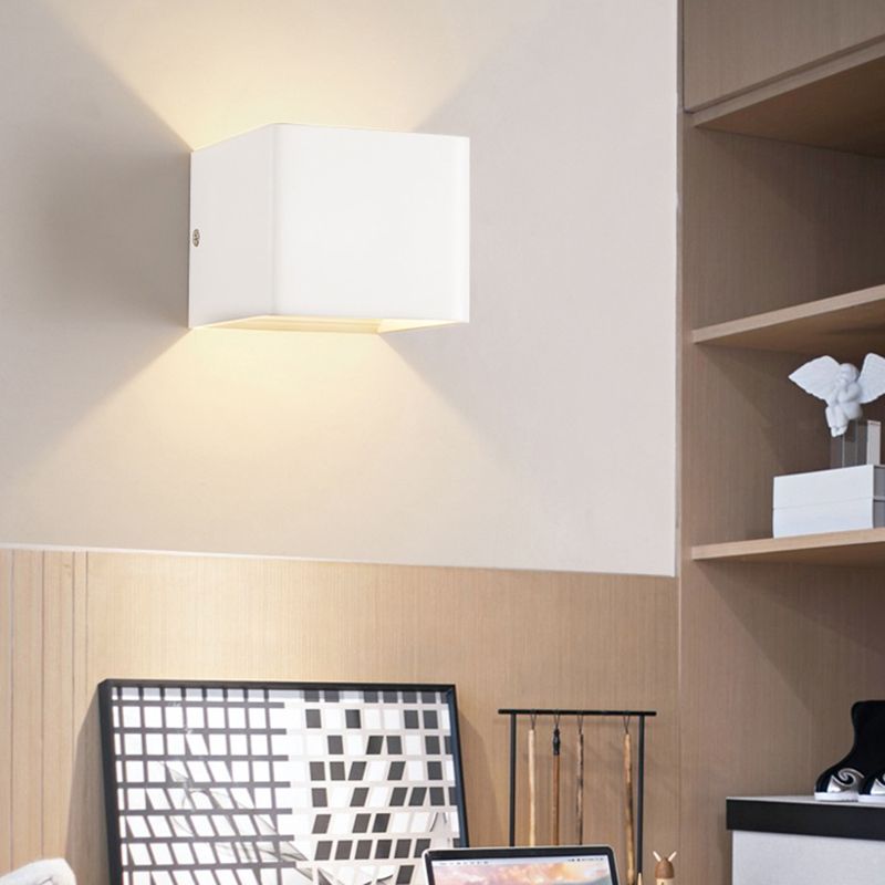 Simple Wall Mount Light Modern LED Wall Sconce Light with Metal Shade for Bedroom