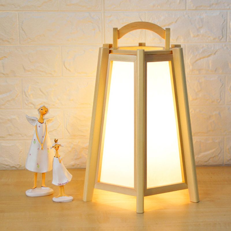 Japanische sich verjüngte Form -Aufgaben beleuchtet Holz 1 Kopf Nachttisch Lampe in Beige mit Griff