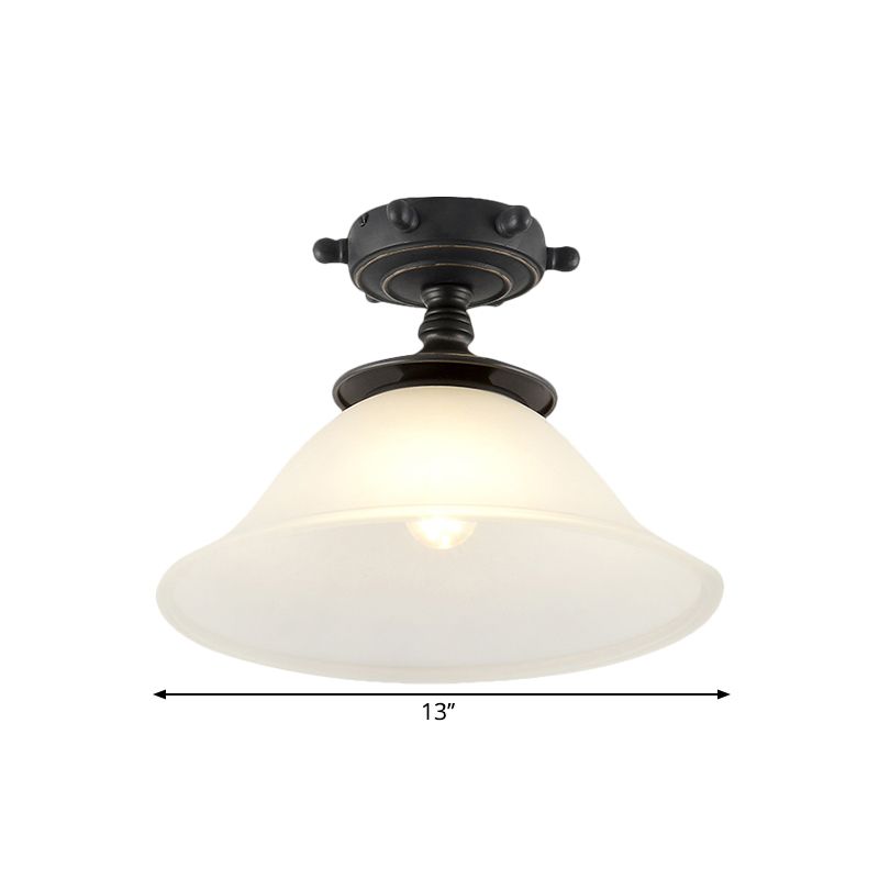 Bell Semi Flush Mount Mittelmeer Opalinglas 1 hellschwarz in der Nähe der Deckenbeleuchtung