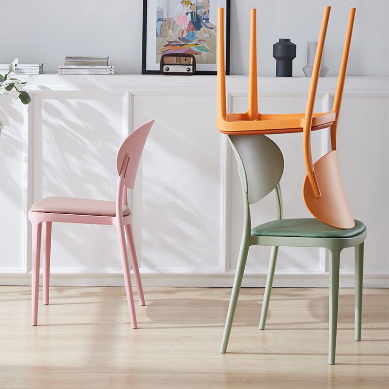 Plastic nordique Open Danding Dining Claid 33 "H CHAISE DE DINSAGE ACRYLIQUE POUR RETRUSSION