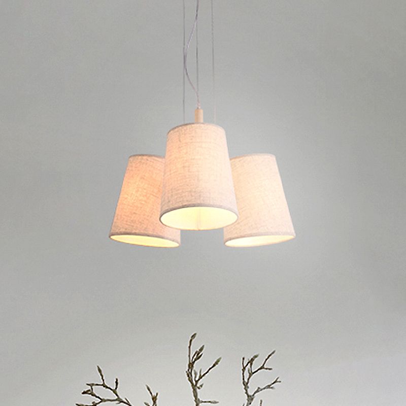 Noordse 3-lichts cluster hanger vlasvat in vorm hangend plafondlicht met stofschaduw voor eetkamer
