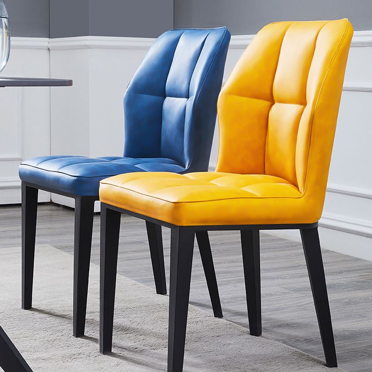Sillas de comedor de cuero contemporáneas con respaldo lateral y patas de metal para uso en restaurantes