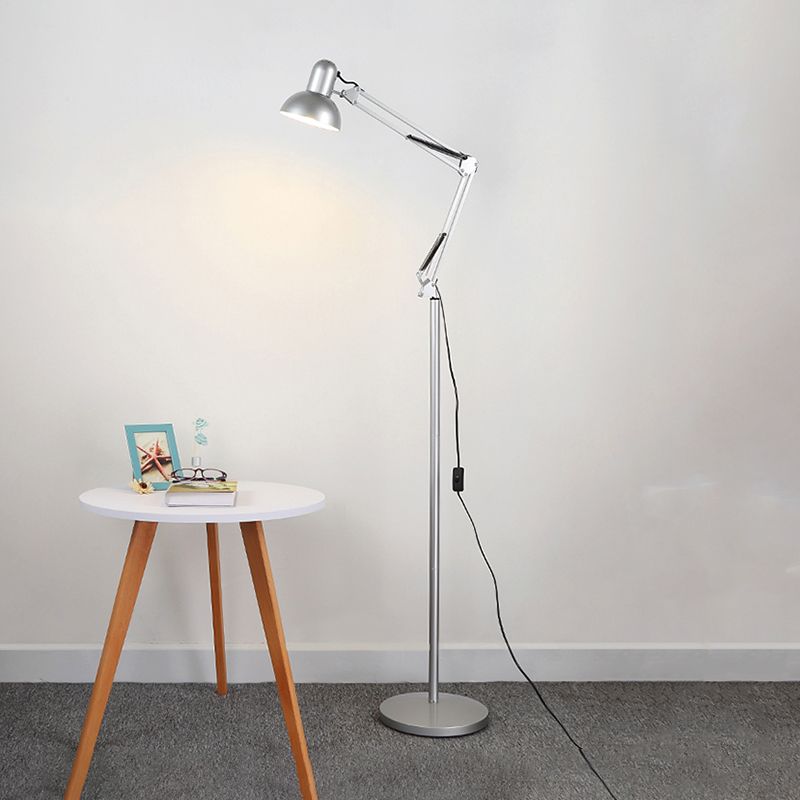 Lámpara de pie de piso Luz de piso de estilo moderno con sombra de metal
