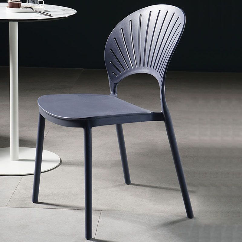 Eigentijdse stijl keuken plastic stoelen eetarmloze open achterkant stoel