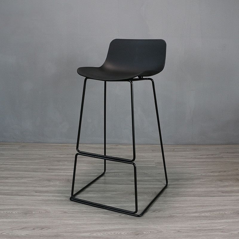 Modern Style Bar-stool Plastic Counter Bar Stool with Metal Legs for Restaurant