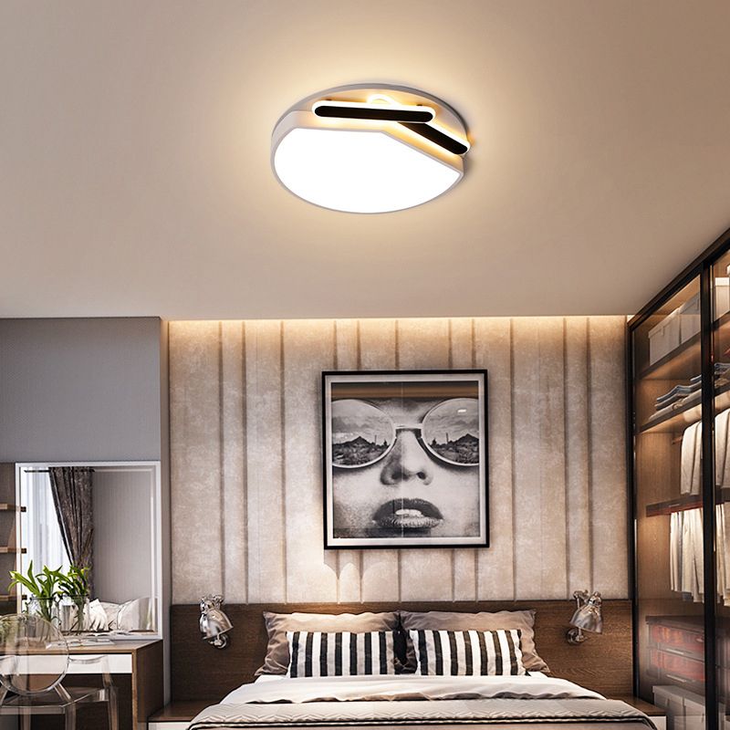 Runde Metall Deckenbefestigung Zeitgenössische Gold/Schwarz und Weiß 16.5 "/20.5" Breite LED Deckenleuchte in Warm/Weißes Licht/Fernbedienung Stepless Dimming