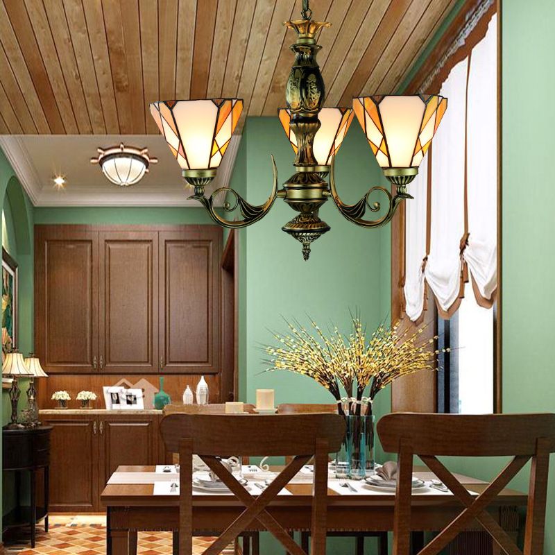 Konisch hängender Kronleuchter mit verstellbarer Kettenbuntglas Vintage Hanging Decke Licht in Gelb