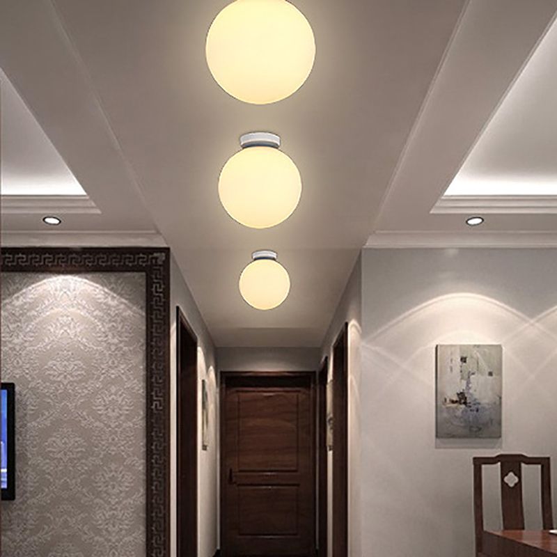 Plafonnier monté sur allée, plafonnier de style simple avec abat-jour en verre