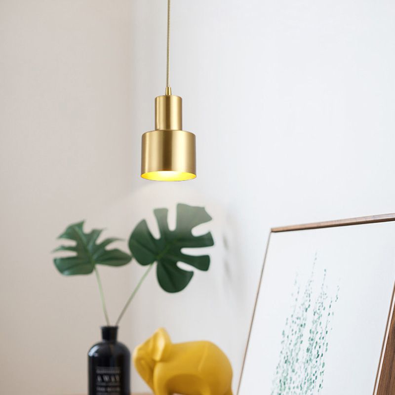 Shade Metal Hanging Pendant Light Minimalist Style Down Lighting Pendant for Bedroom
