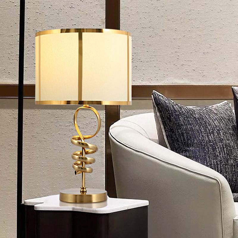 Baril salon bureau léger tissu rétro tissu 1 tampon lampe de table de nuit en laiton avec conception de base torsadée