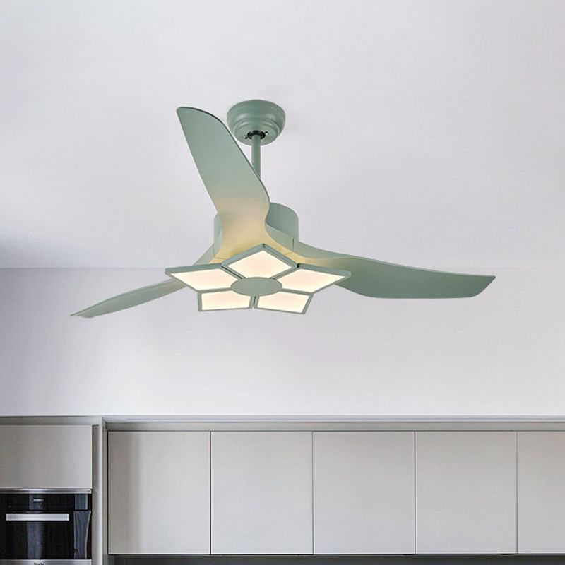 50 "breite acrylgeometrische halbflütige leichte modernistische LED -Lüfterlampe, 5 Klingen