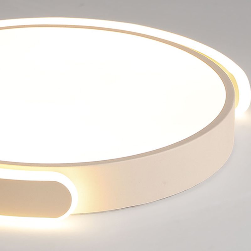 Moderne plafondmontagelamp met ronde acrylkap voor woonkamer