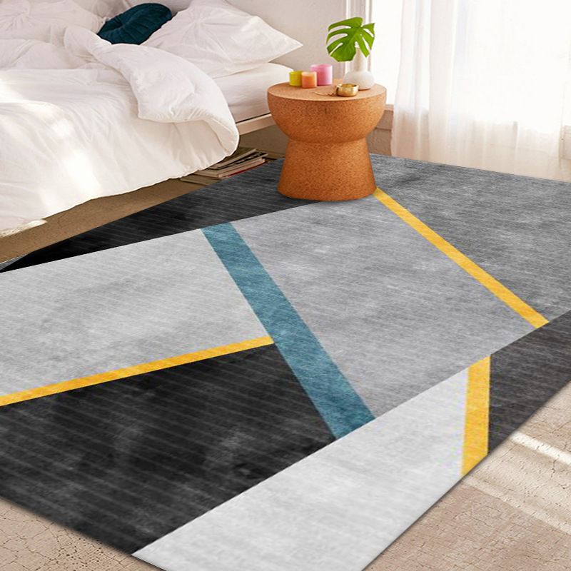 Gold Modern Rug Polyester Graphic Area Rug Non-Slip Backing Rug for Living Room