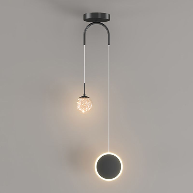 Kugelförmige Form des zeitgenössischen Stils Anhänger Lichter Metall 2 hängende Lampen