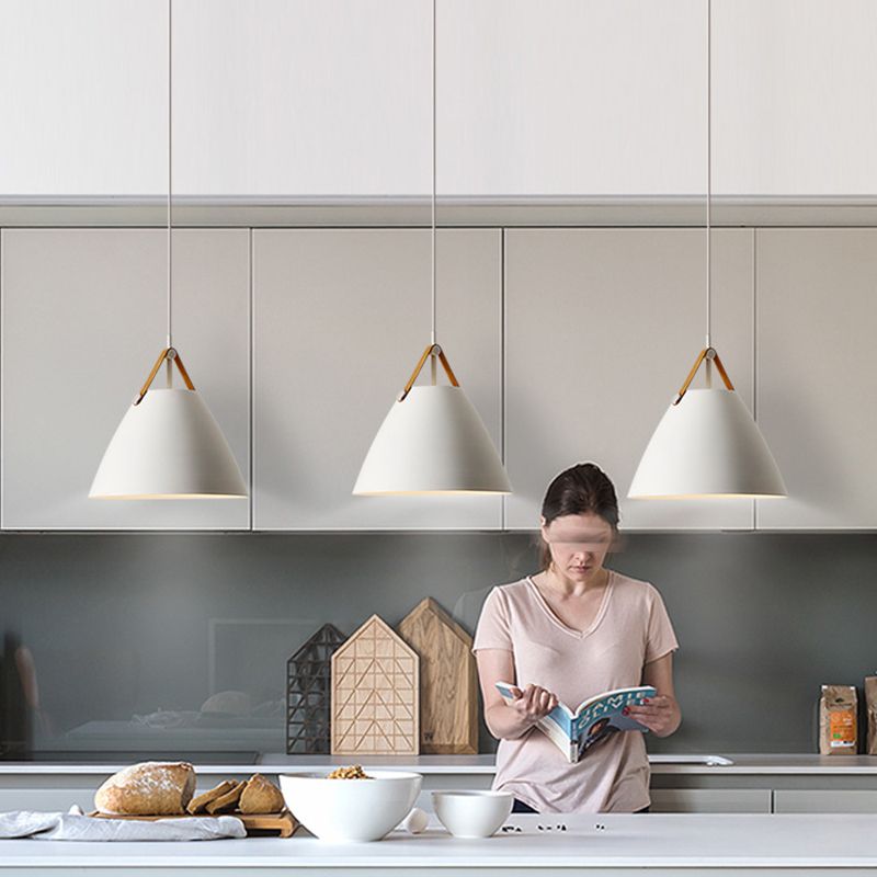 Apparecchio conico a ciondolo a ciondolo lampada a sospensione in metallo minimalista per sala da pranzo