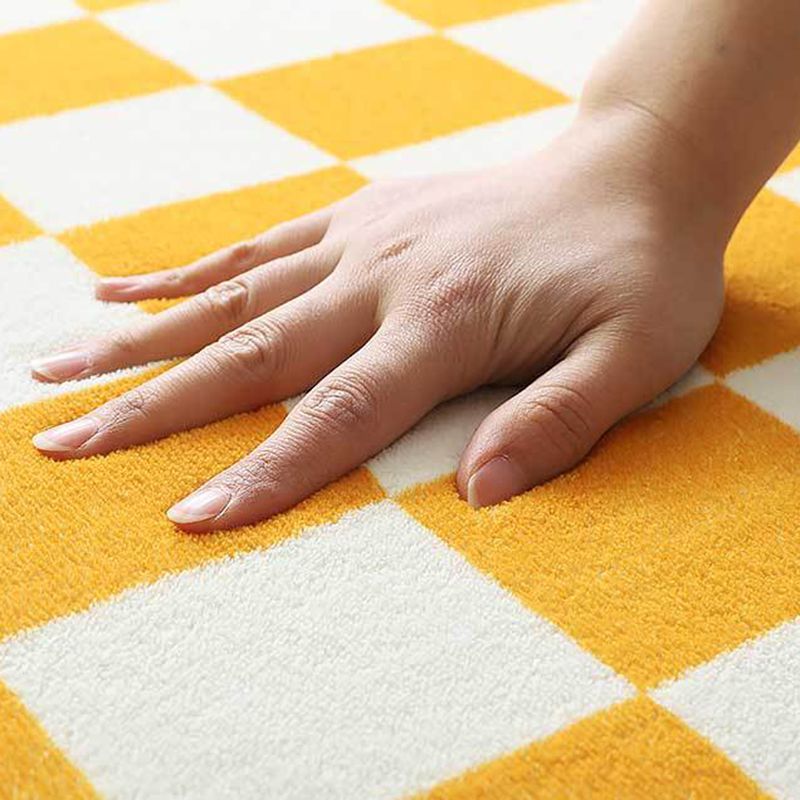 Trendy Checkered Print Carpet Polyester Indoor Rug Stain Resistant Rug for Living Room