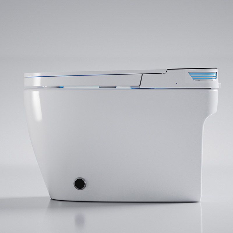 Modern Toilet Bowl Siphon Jet Skirted Toilet with Soft-Close Seat for Bathroom