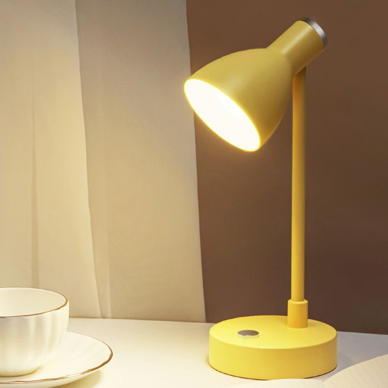 Lampada da tavolo Macaron con luce da lettura a LED per dormitorio con paralume in plastica a campana