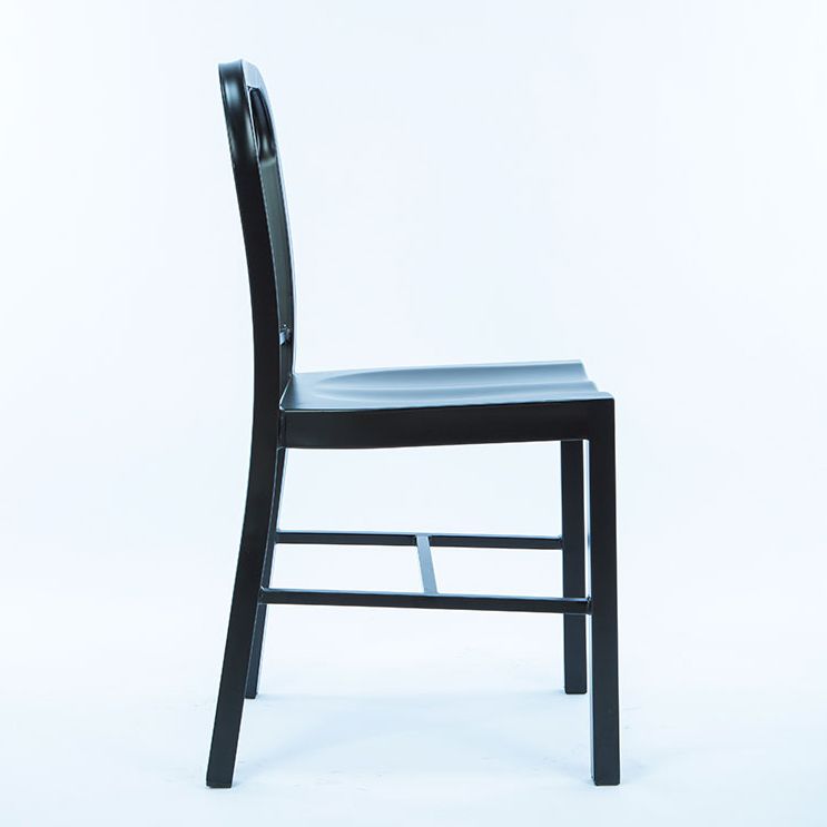 Chaise de salle à manger industrielle Windsor Back Side Atty avec des jambes en métal pour un usage domestique