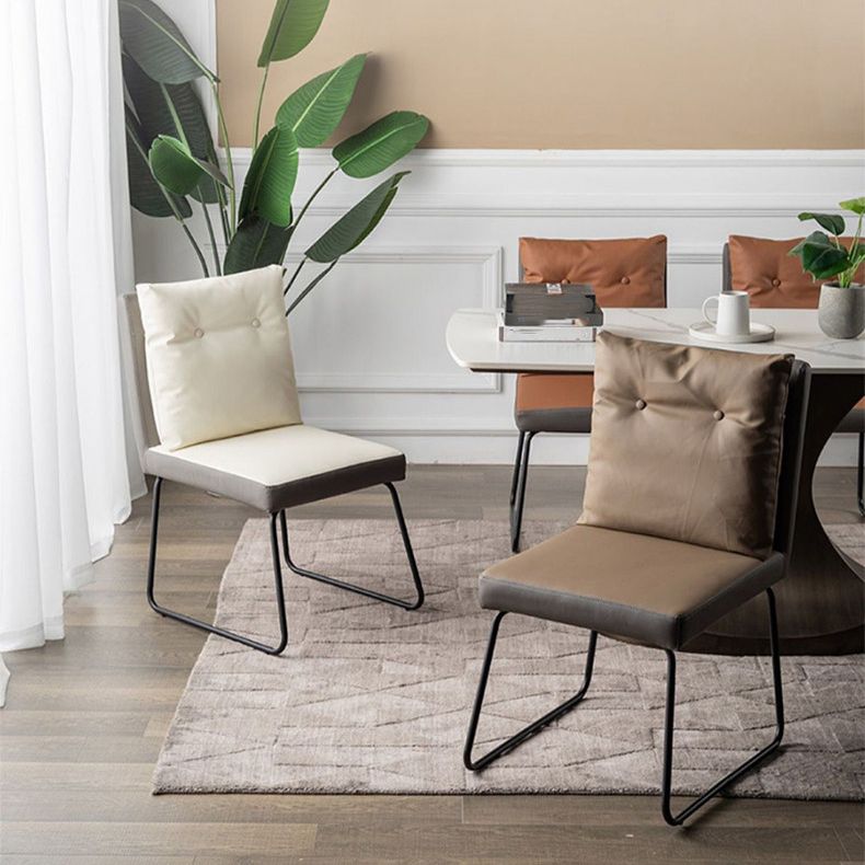 Silla lateral de cuero moderna para sala de estar, silla de comedor con respaldo sólido y acabado mate