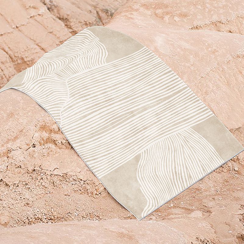 Light Brown Irregular Line Rug Polyester Simple Rug Washable Rug for Drawing Room