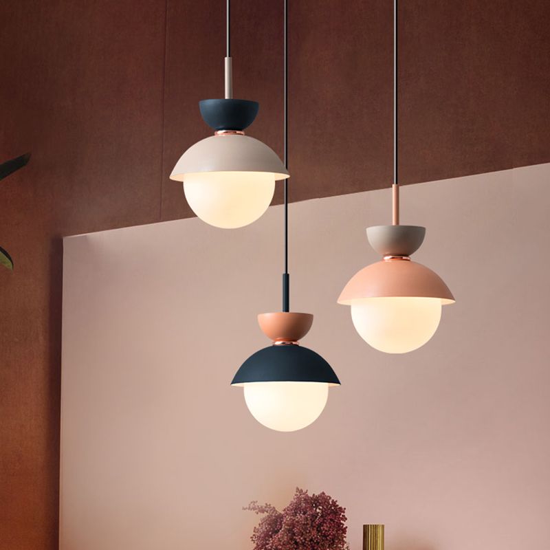 Style minimaliste moderne Global Down Lighting Pendant Metal Metal 1 Plafond suspendu éclairage pour chambre à coucher