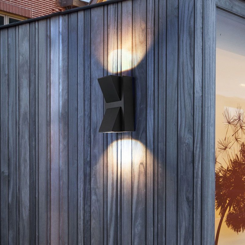 Modern Style Wall Mount Light Black LED Wall Sconce Light with Aluminum for Patio