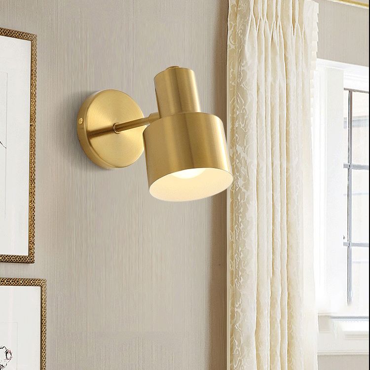 Geometric Metal Mirror Wall Lighting Modern Single Light Wall Mounted Lighting in Brass
