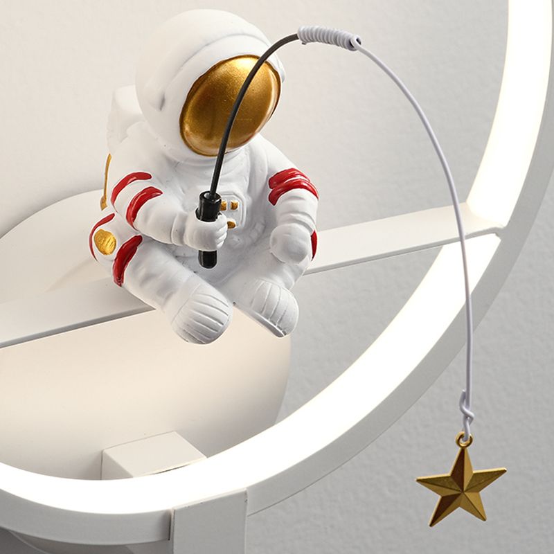 Modern Style Wall Light Creative Astronaut LED Wall Sconce Light for Bedroom