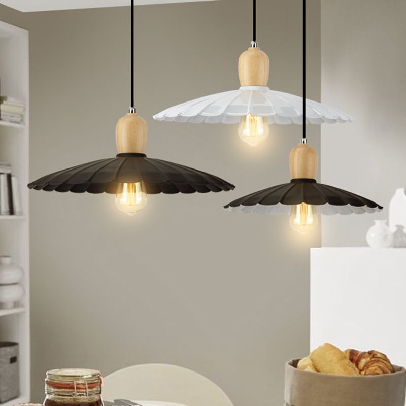 1 Light Scalloped Edge Hanging Lamp Vintage Stylish Black/White/Black Outer and White Inner Metal Pendant Light for Dining Table, 9"/14"/16" Diameter