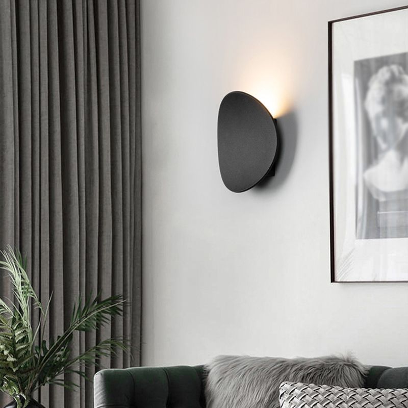 Metal Round Shade Wall Sconce Modern Style 1-Light Wall Mounted Light