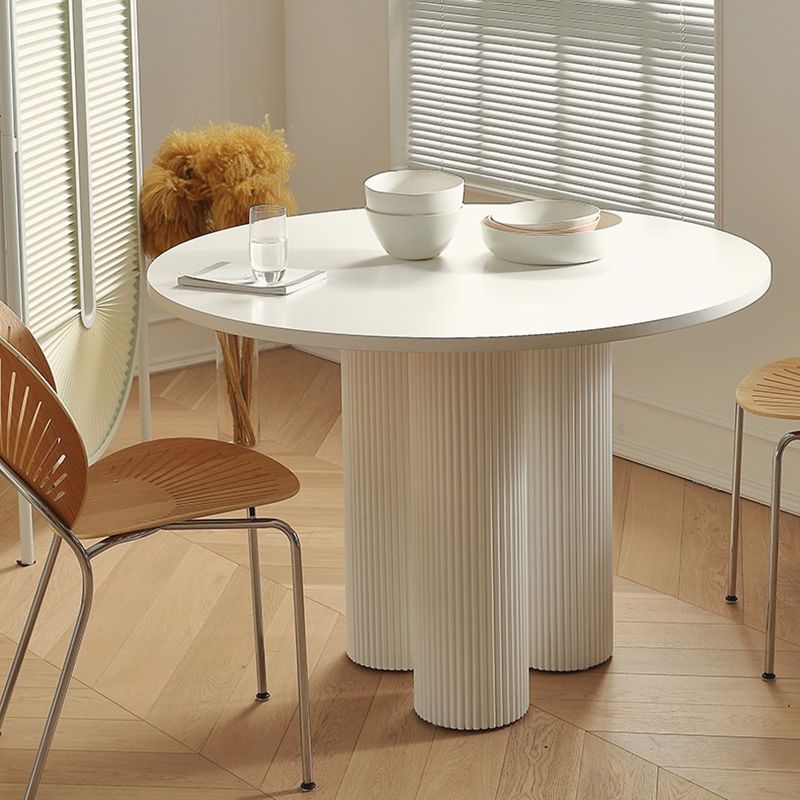 Modern Solid Wood Kitchen Dining Table Round Shape Standard Dining Table with 3 Legs Base