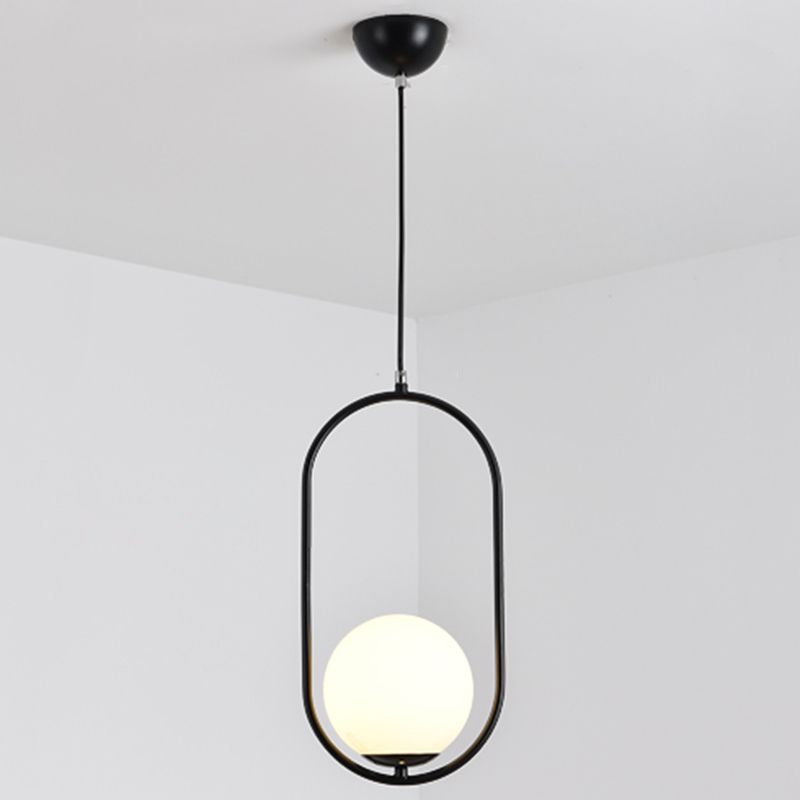 Mitte des Jahrhunderts Design Globe Hanging Lampe Weißglas Schatten Anhänger Licht mit Metallring