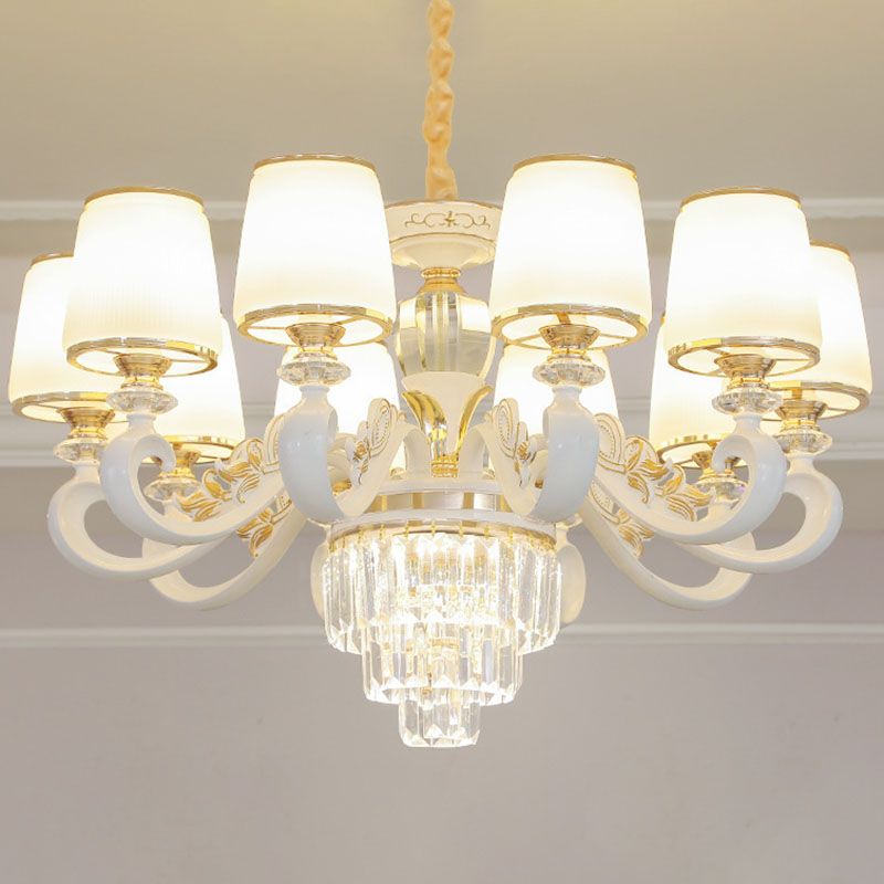 Luz de colgante colgante cónico de oro simplicidad de vidrio opalino iluminación con brazo curvo