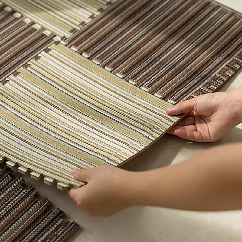 Living Room Carpet Tiles Interlocking Square Stain Resistant Carpet Tiles