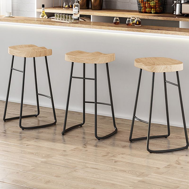 Sgabelli da bar moderni in legno senza schienale sgabello sedile contornato con gambe di ferro