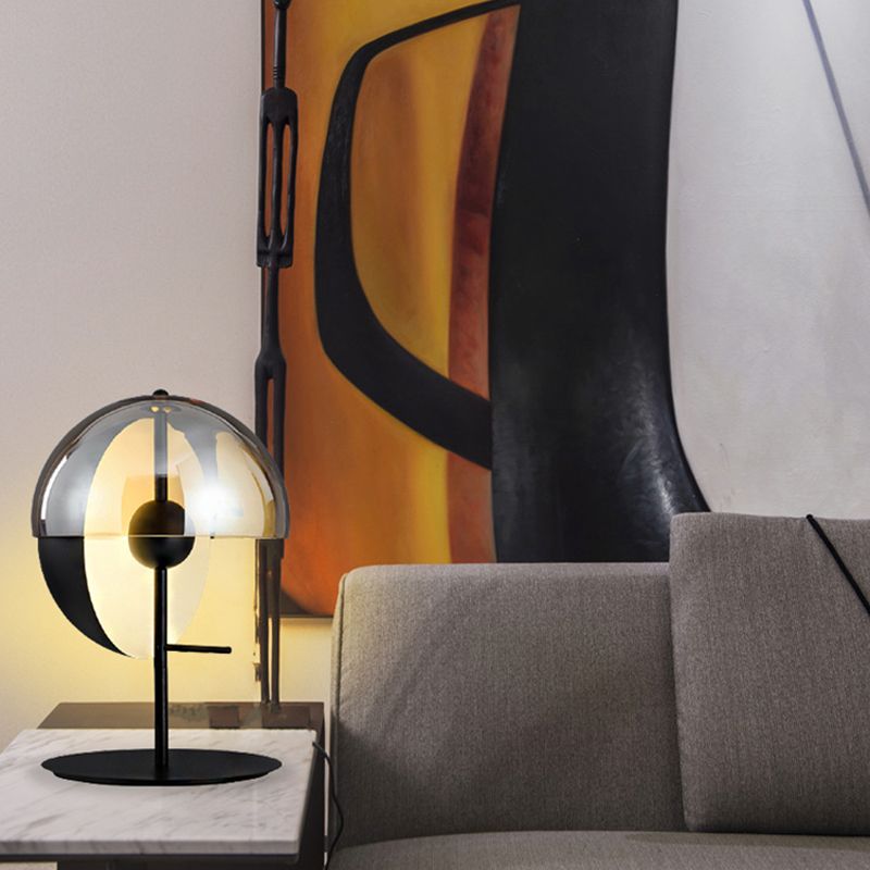 Eenvoudige bureaulamp huishoudelijke glazen tafellichtmakelaar voor slaapkamerstudieruimte