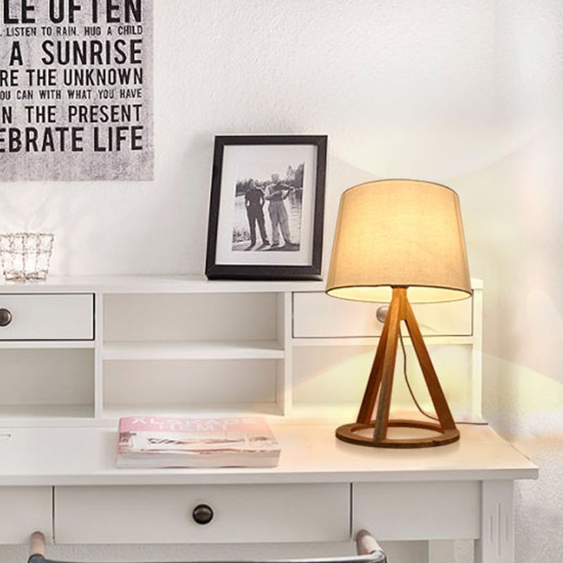 Éclairage de tâche de bulbe contemporain 1 Lampe de lecture du tambour conique blanc avec de l'ombre en tissu
