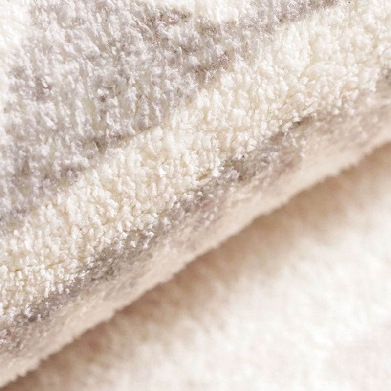 Light Grey Modern Carpet Polyester Color Block Carpt Non-Slip Backing Carpet for Living Room