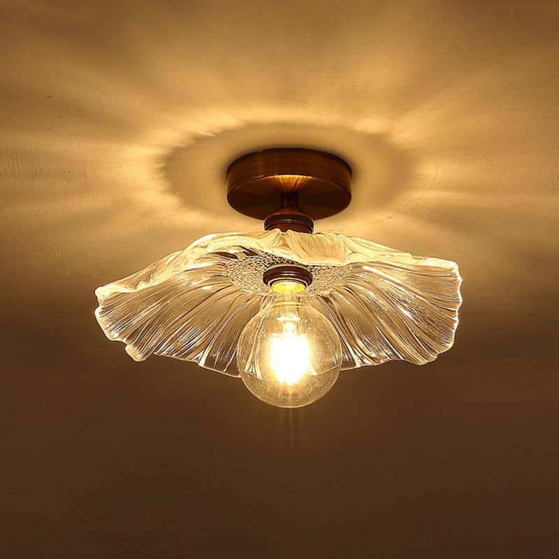 Lampada da soffitto moderna e semplice a forma di loto Plafoniera in rame a 1 luce con paralume in vetro