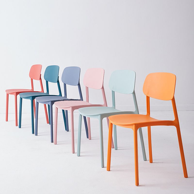 Plastic à dos ouvert en plastique moderne 32 "H CAISE SANS LA PRODUCTION DU DINAGE pour restaurant