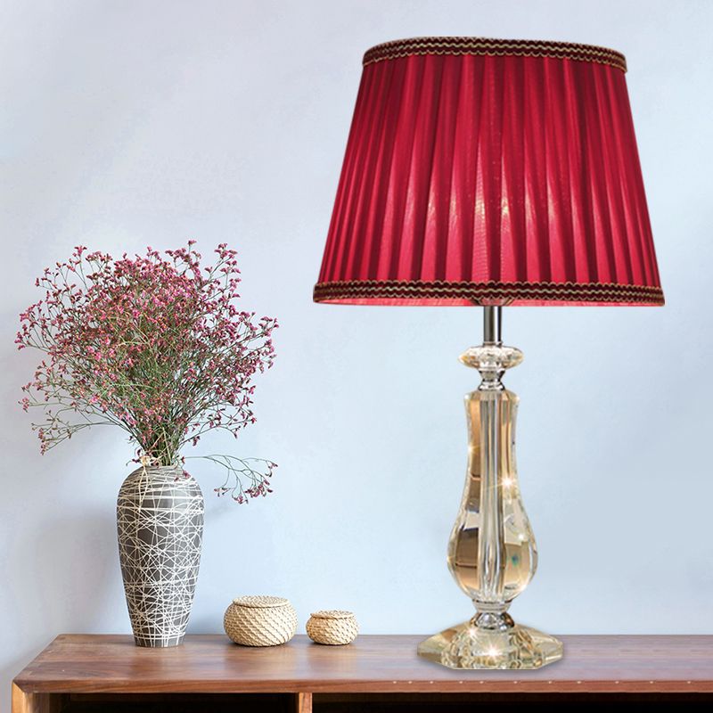1 hoofd uitlopende/geplooide schaduwtafellamp Traditioneel beige beige/bordeaux/hemelblauwe stof nachtkastje lamp met kristallen kolom
