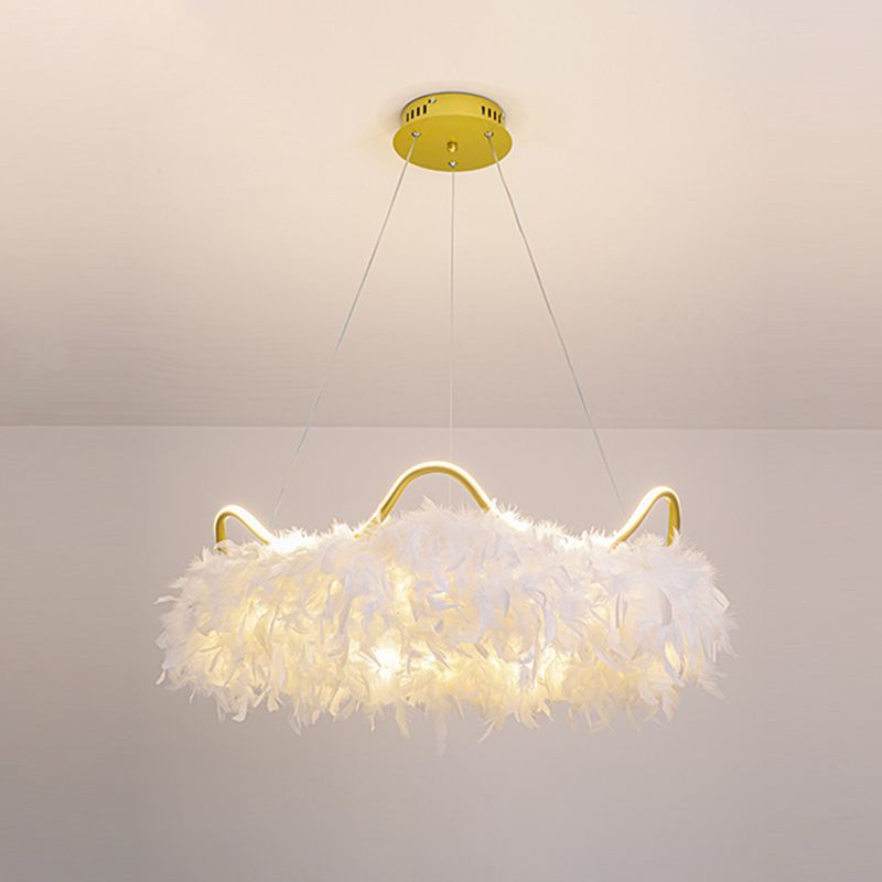 Metallkreis Kronleuchter Beleuchtung Nordic LED Weiß hängender Kronleuchter mit Krondekoration