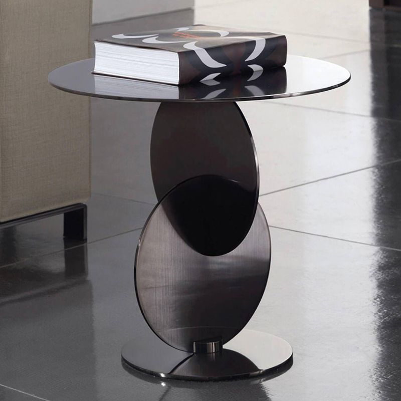 Medieval Modern Style Pedestal Base Design Circular Metal Side Table