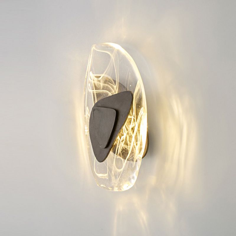 Metal Modern Wall Sconce Geometric Shape Wall Light with Glass Shade for Living Room