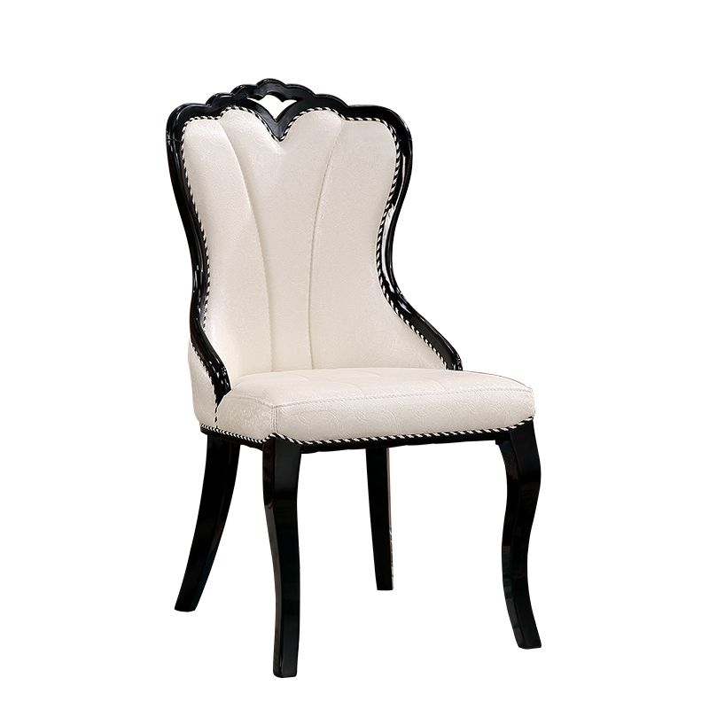 Chaise latéral sans bras rembourrée de style Scandinave Chaise de restauration à dos solide pour usage à domicile